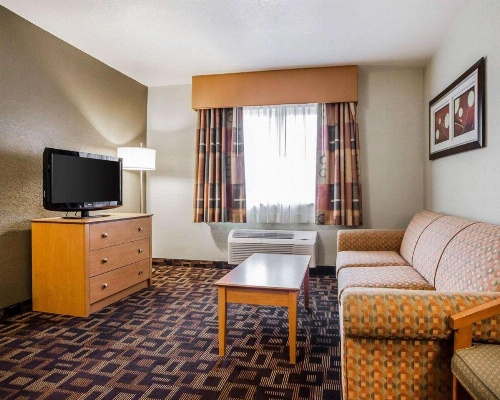 Quality Inn & Suites Des Moines Airport image 10
