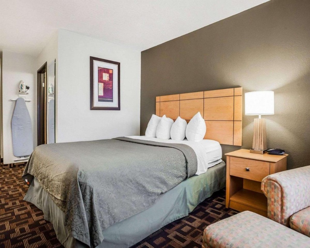 Quality Inn & Suites Des Moines Airport Image 11