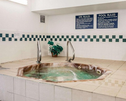 Quality Inn & Suites Des Moines Airport image 14