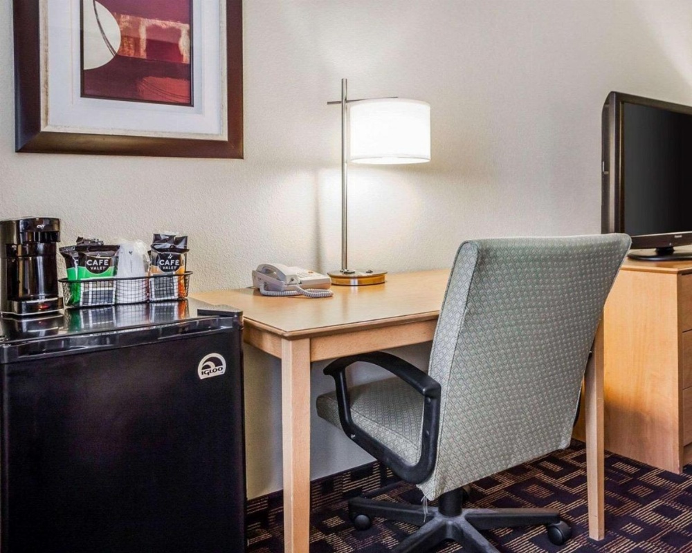 Quality Inn & Suites Des Moines Airport Image 16