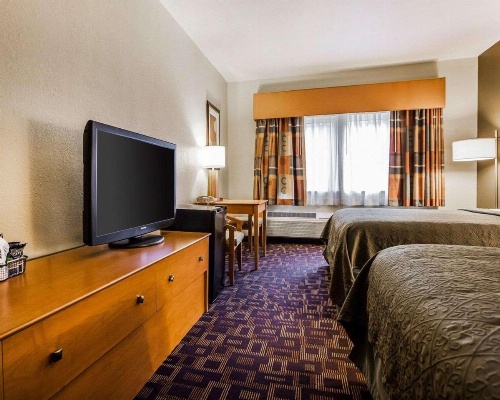 Quality Inn & Suites Des Moines Airport image 20