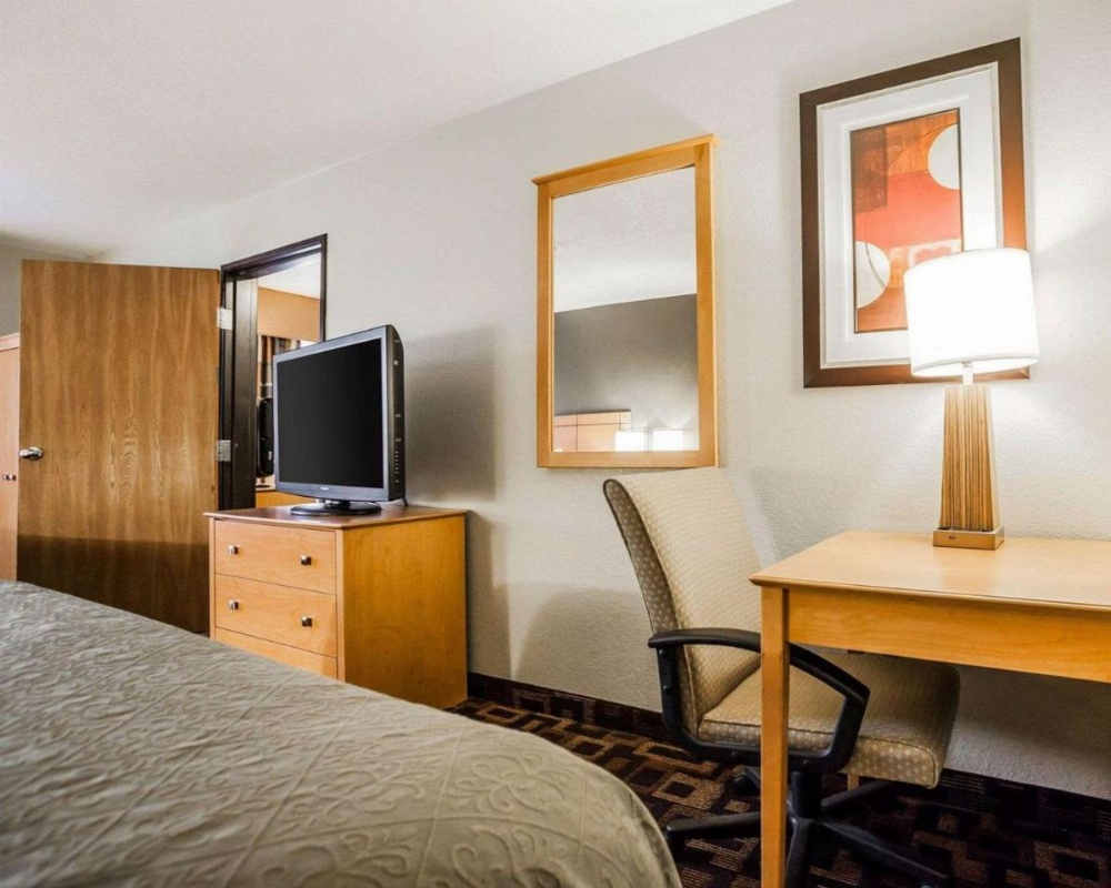Quality Inn & Suites Des Moines Airport Image 24