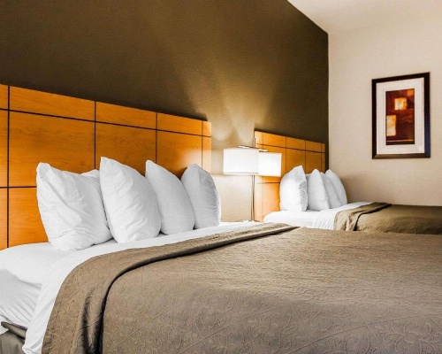 Quality Inn & Suites Des Moines Airport image 26