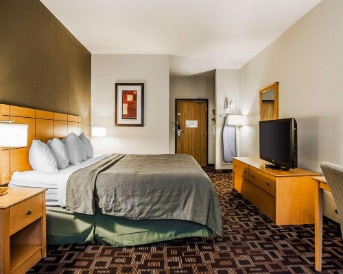 Quality Inn & Suites Des Moines Airport image 5